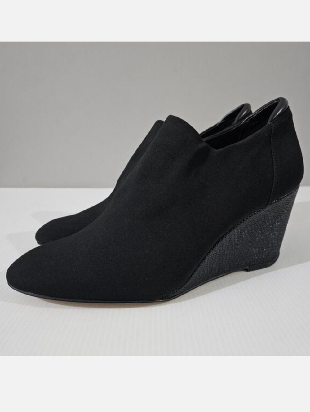 Donald Pliner Tanah Wedge Ankle Bootie Womens 10 Black Stretch Crepe Elastic NEW
